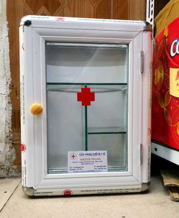 Tuyệt Đẹp: Tủ Thuốc Gia Đình Kính Vân Gỗ 2 Trong 1: Vừa Đựng Thuốc Vừa Trang Trí Sang Trọng Gấp 5 Lần! 1 Tủ thuốc y tế gia đình bằng nhôm kính