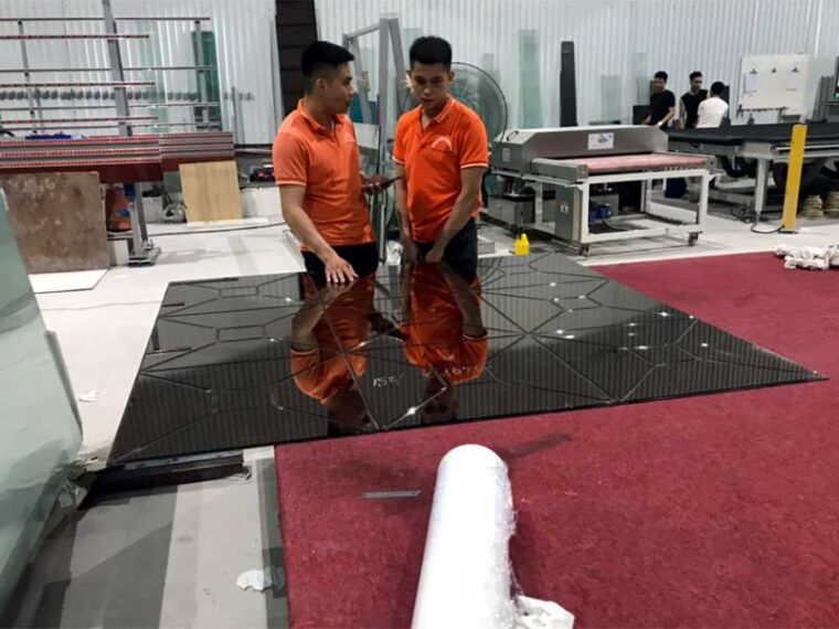 Chỉ 1 Địa Chỉ Duy Nhất: Hùng Thịnh Cắt Kính Cường Lực Quận Bình Thạnh Cam Kết Bảo Hành Tuyệt Đối 5 Năm! Cắt Kính Cường Lực Quận Bình Thạnh Cam Kết Bảo Hành