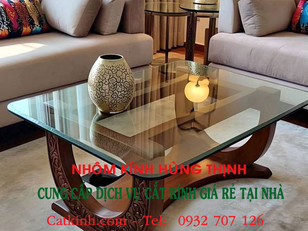 Bảng giá cắt kính mặt bàn mới nhất: Cập nhập chi tiết và đầy đủ 3 quy trình cắt kính mặt bàn