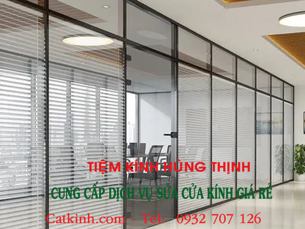 Giới thiệu Top 5 địa chỉ sửa cửa kính văn phòng giá rẻ, uy tín nhất hiện nay 2 giá sửa cửa kính văn phòng