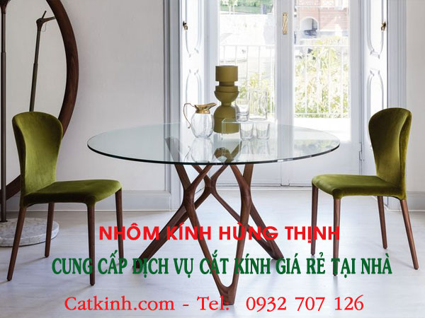 7 Lý do Mặt bàn tròn kính cường lực nâng tầm sang trọng phòng khách 2 mat ban tron kinh cuong luc