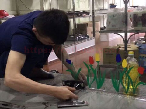 NGAY LẬP TỨC: Đặt Lịch Sửa Cửa Kính Quận Bình Thạnh Tận Nơi Và Nhận 1 Phiếu Giảm Giá 20% suacuakinhquanbinhthanh