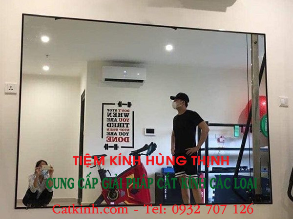 Kính Gương Soi Bao Nhiêu 1m2? Báo Giá Chi Tiết & Yếu Tố Ảnh Hưởng (Cập Nhật 2026) 1 kinh-guong-soi-bao-nhieu-1m2