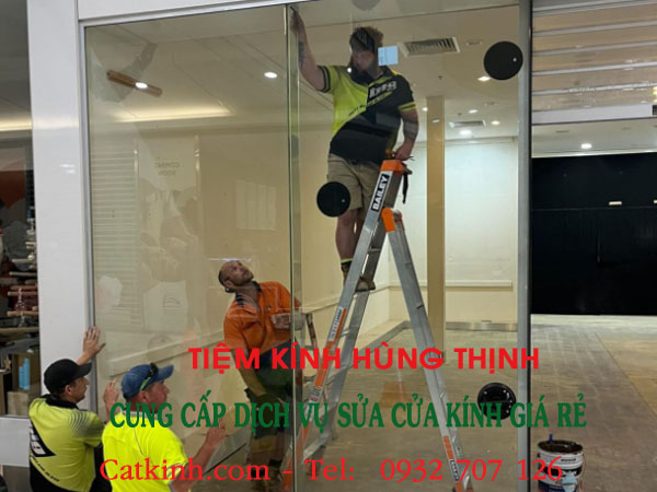 Giảm Sốc 30%: Trọn Gói Sửa Cửa Kính Phường Sài Gòn Tận Nhà Chuyên Nghiệp – Cơ Hội Duy Nhất Hôm Nay! 3 sua-cua-kinh-phuong-sai-gon