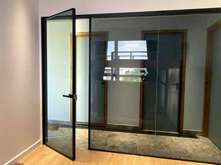 Tiệm cắt kính cửa gần đây: Giảm ngay 20% cho khách hàng đặt lịch hôm nay